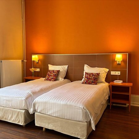 Garden & City Luxeuil Ex Le Metropole Et Les Thermes Екстериор снимка