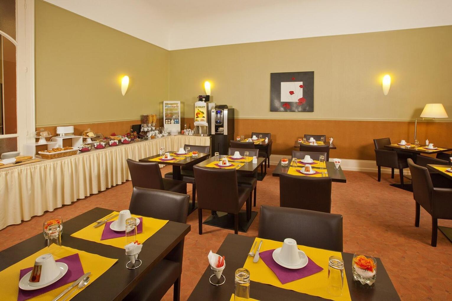 Garden & City Luxeuil Ex Le Metropole Et Les Thermes Екстериор снимка