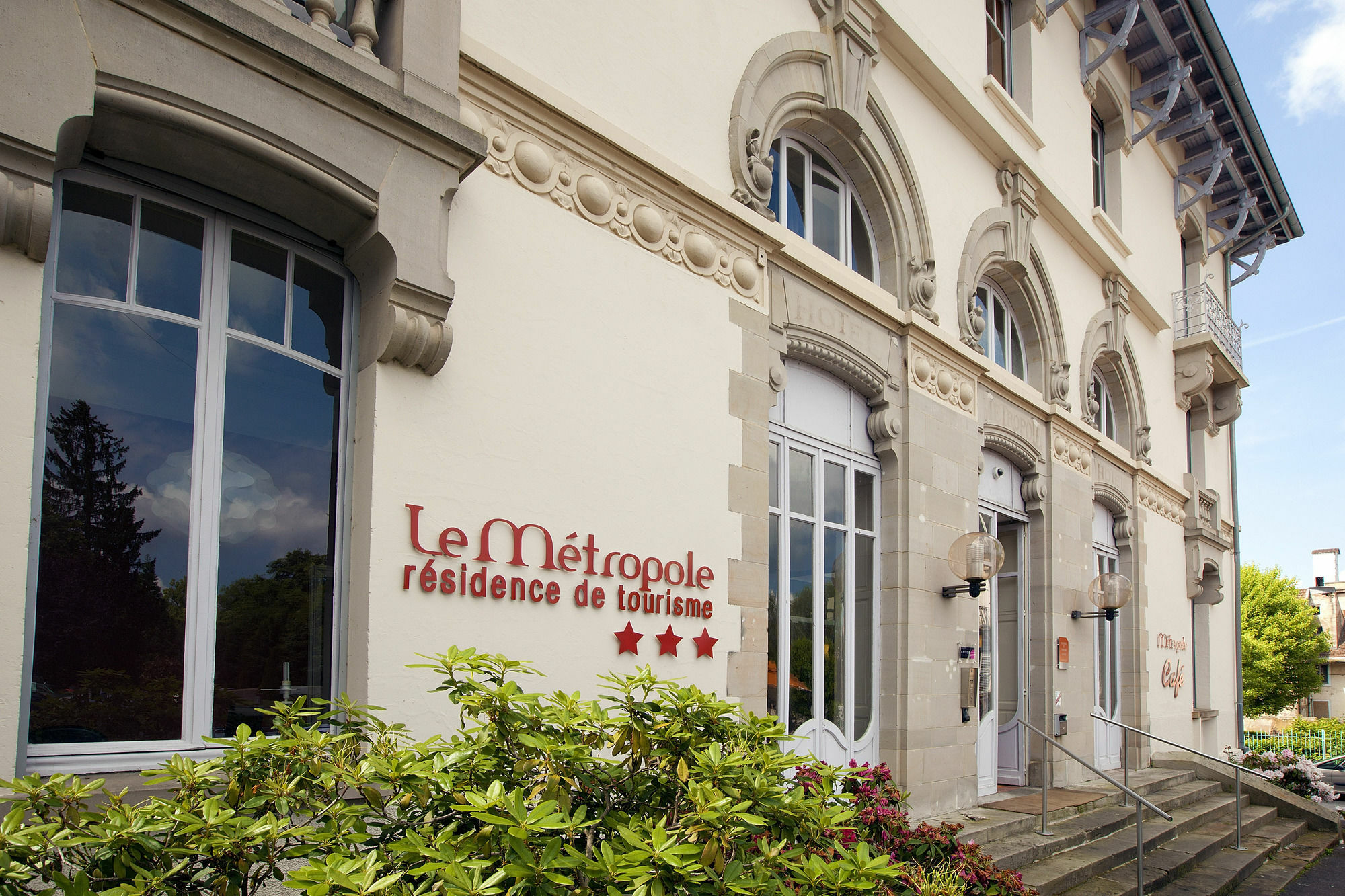 Garden & City Luxeuil Ex Le Metropole Et Les Thermes Екстериор снимка