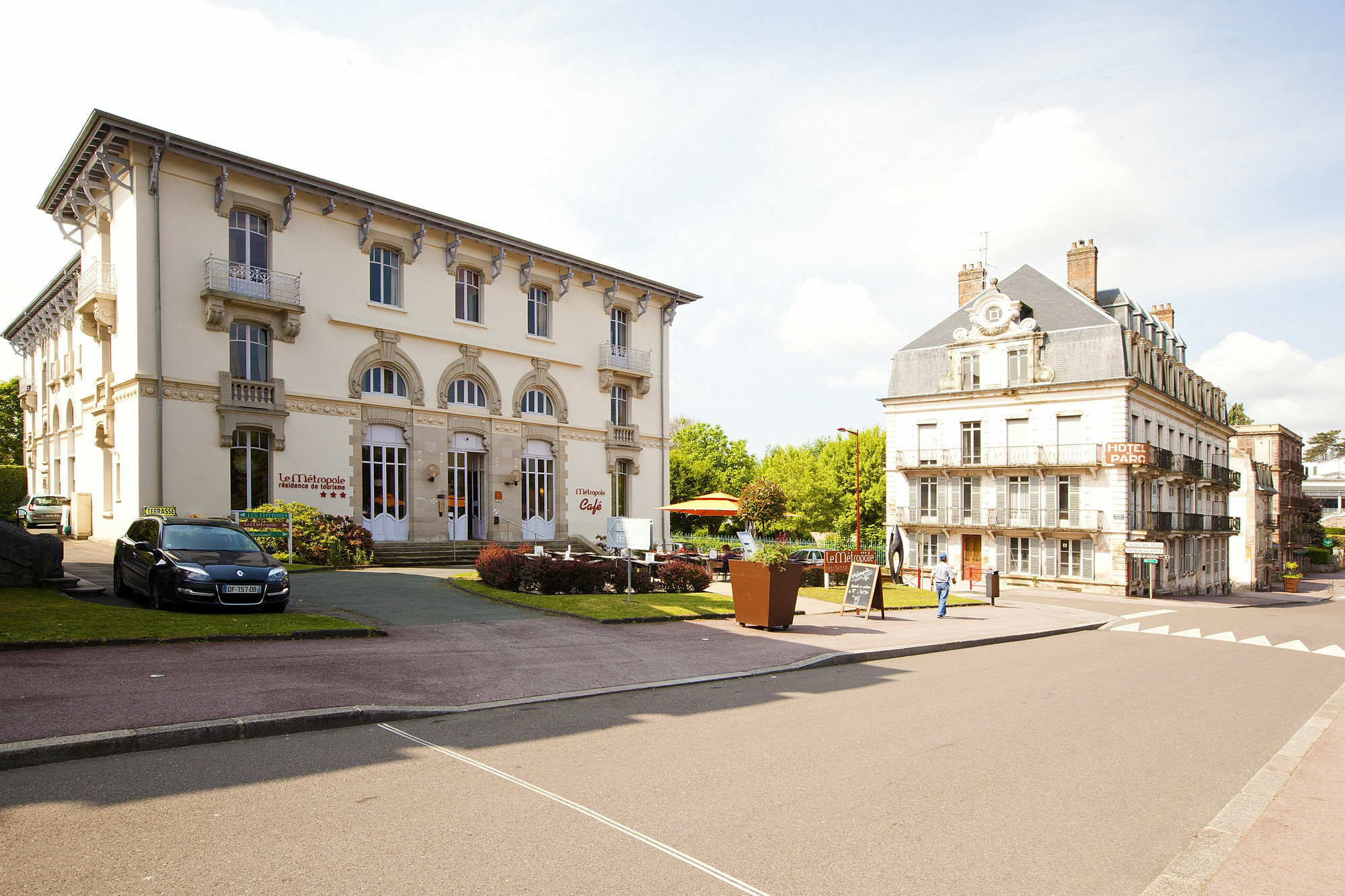 Garden & City Luxeuil Ex Le Metropole Et Les Thermes Екстериор снимка